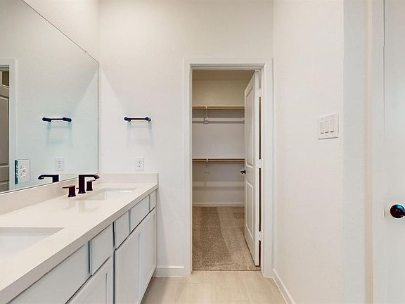 5th image of 21815 Sunshine Cove Ln #21815