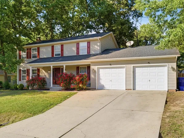 2760 Sun Valley Dr, Waldorf, MD 20603