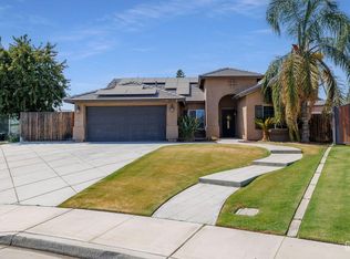 10918 Howell Mountain Dr, Bakersfield, CA 93312