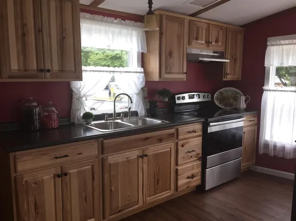 85 Crystal Springs Way, Somersworth, NH 03878