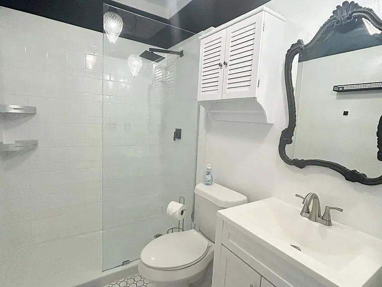419 N F St #2 — Photo 4