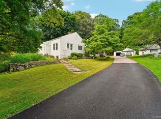 77 Baron De Hirsch Rd, Crompond, NY 10517