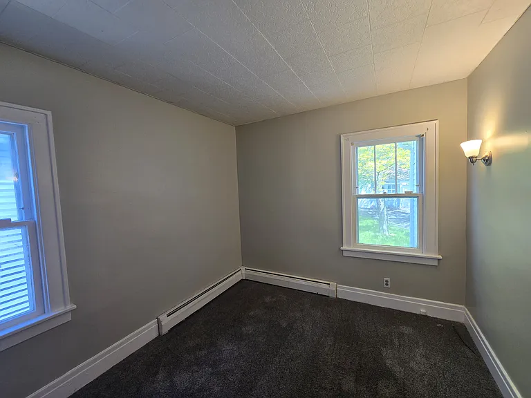 516 Winspear Ave #1 — Photo 12