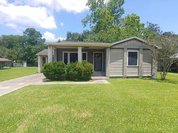 114 Decuir St, New Iberia, LA 70560