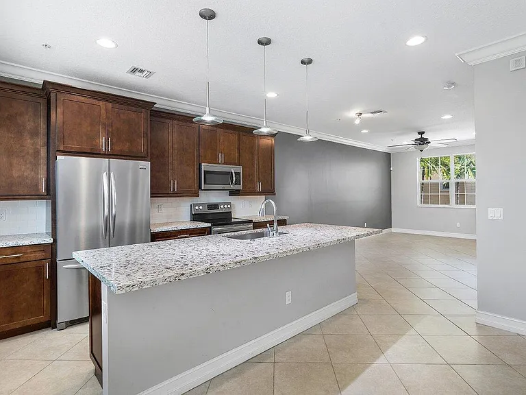 224 S Federal Hwy #4 — Photo 11