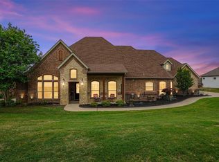 35 Crown Rd, Willow Park, TX 76087