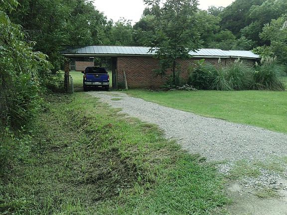 5th image of 135 Sandy Landing Rd