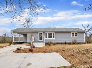 519 N Randolph Ave #B, Landrum, SC 29356