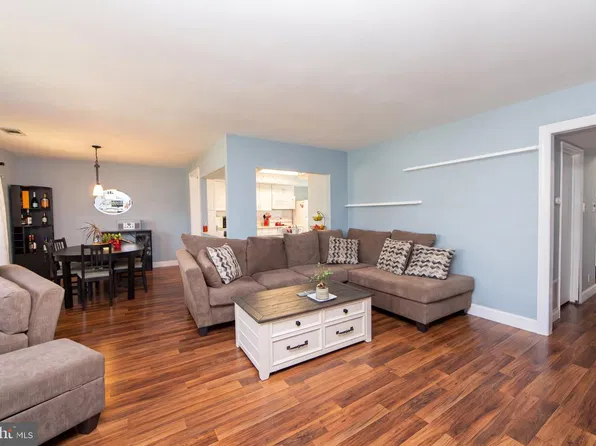115 E Kings Hwy Unit 310, Maple Shade, NJ 08052