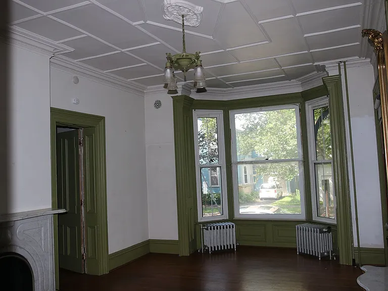 125 W Green St — Photo 32
