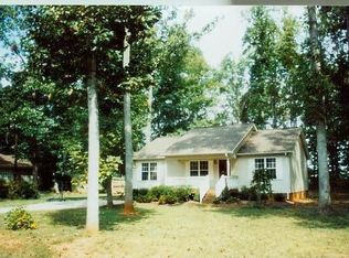 2798 White Ln, Archdale, NC 27263