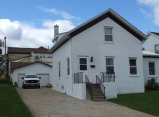 687 Alpine St, Dubuque, IA 52001