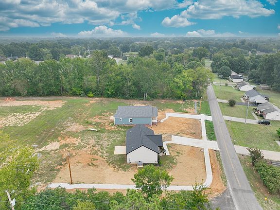 5th image of 398 N Harris Rd
