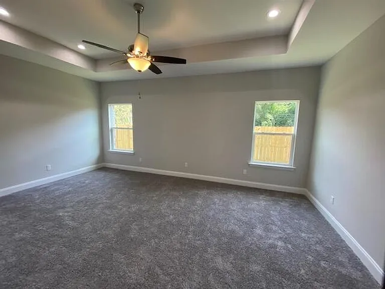 422 Little John Rd — Photo 30