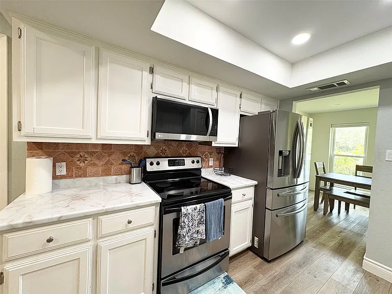 1404 Cedar Park Dr — Photo 11