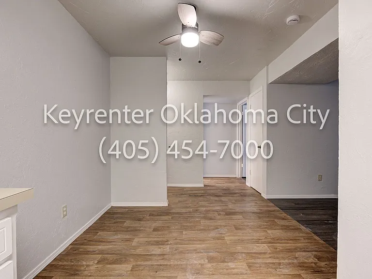 6550 N Meridian Ave Townhouse — Photo 10