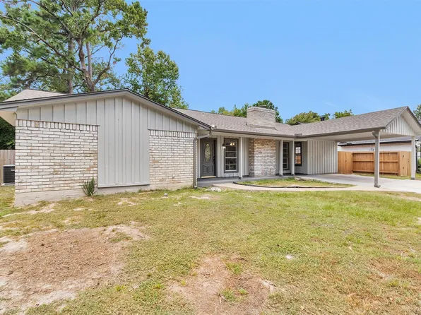 75 W Rolling Hills Dr, Conroe, TX 77304