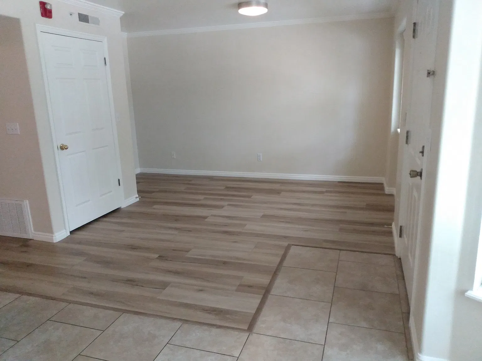 2 bed, 780 sqft, $1,400 — Photo 2