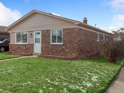 30575 Groveland St, Madison Heights, MI, 48071
