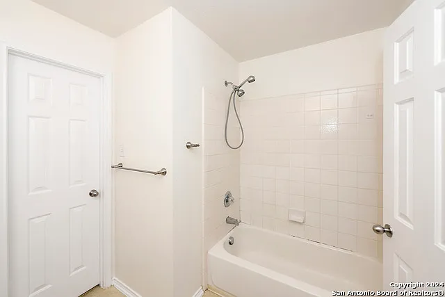 16134 Branching Oaks — Photo 20