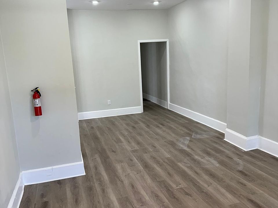 1st image of 331 E High St Floor 1