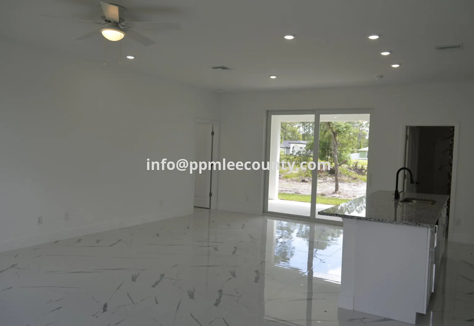 3 bed, 2.0 bath, 1406 sqft, $1,795 — Photo 4