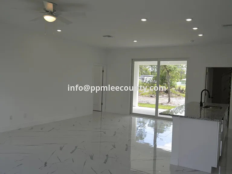 2611 Carol Pl — Photo 4