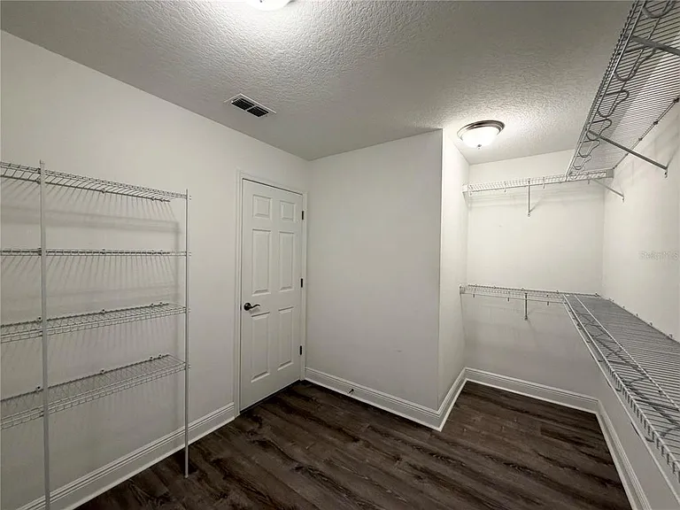 19522 Whispering Brook Dr — Photo 17