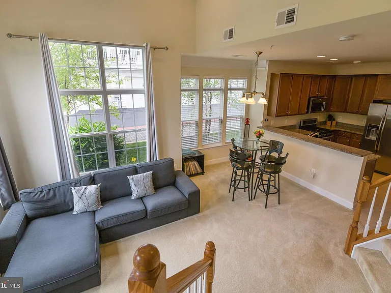 13528 Waterford Hills Blvd — Photo 6