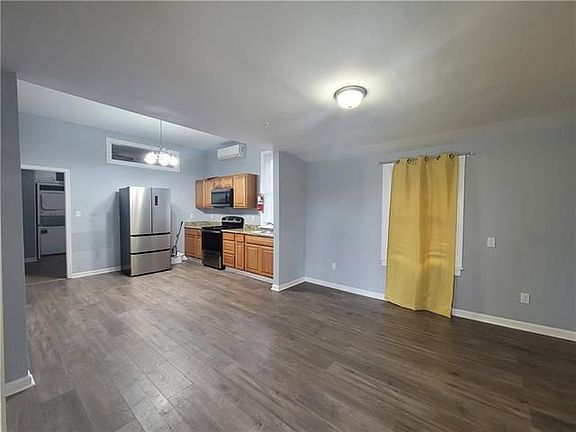 2nd image of 333 Whitney Ave