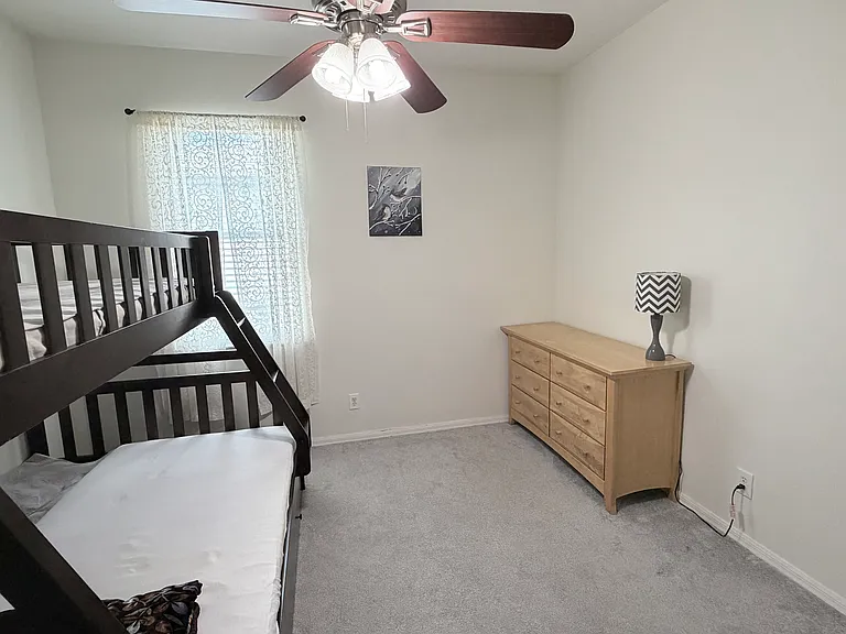 2413 Prairie View Dr — Photo 35