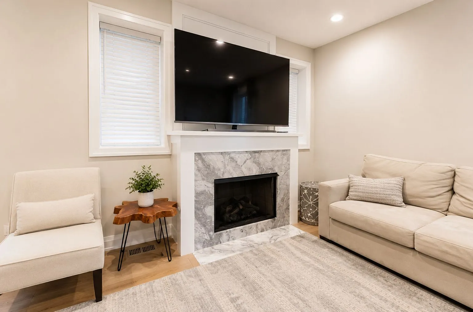 3 bed, 2800 sqft, $5,500 — Photo 4