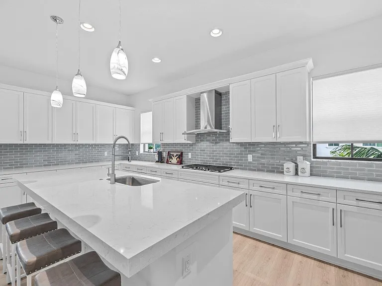 5255 Beckman Ter — Photo 5