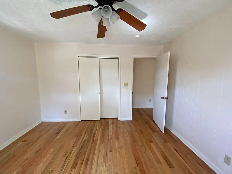 258 Wilcox Dr — Photo 7