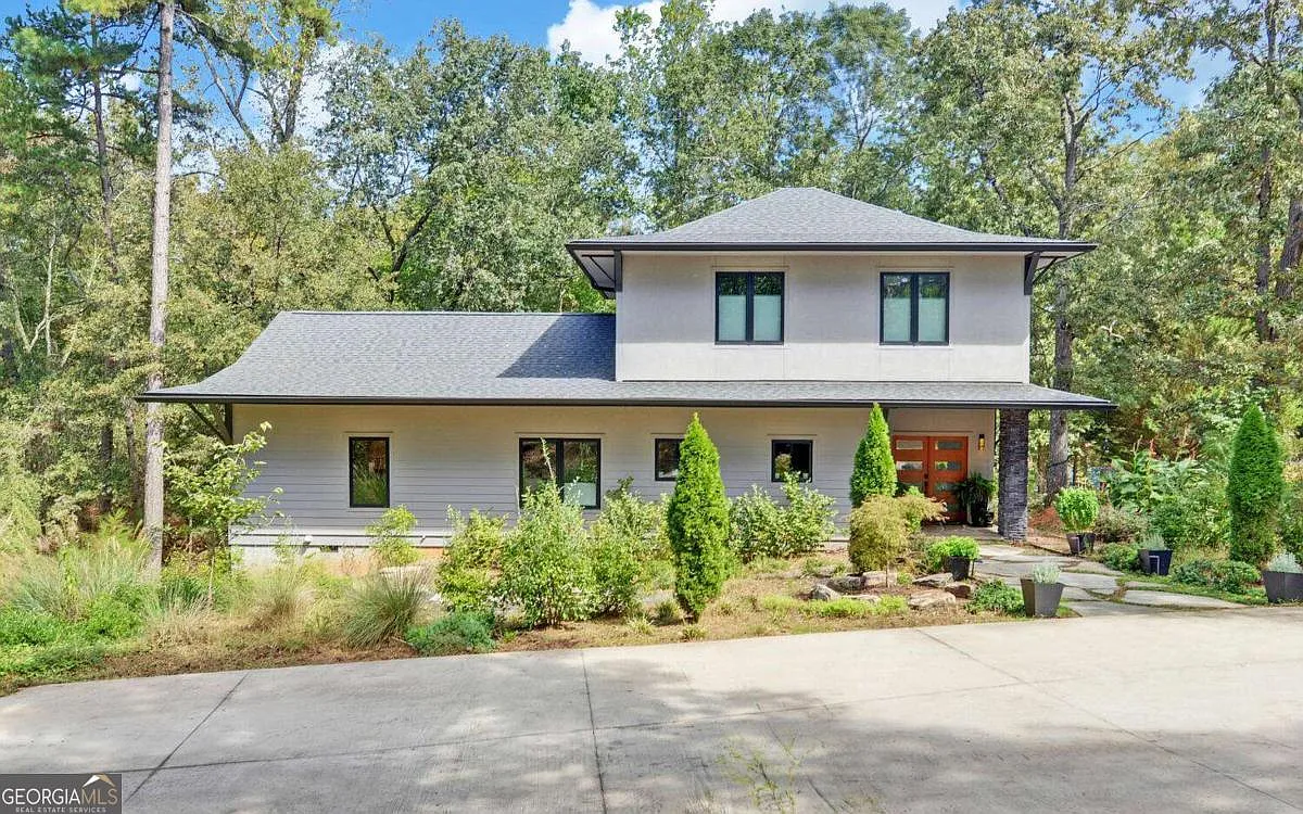 5 bed, 4.0 bath, 2871 sqft, $3,500 — Photo 1