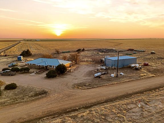 3rd image of 1402 N 630th Rd