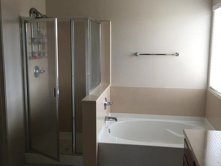 1121 E Jahns Dr — Photo 6