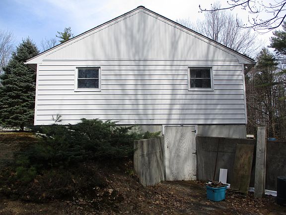 4th image of 159 Burnham Road
