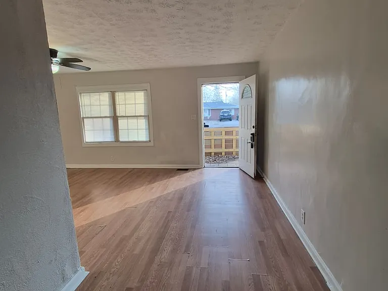 2031 Costello Dr — Photo 10