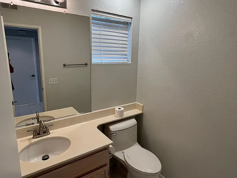 1215 Natoma Way #D — Photo 9