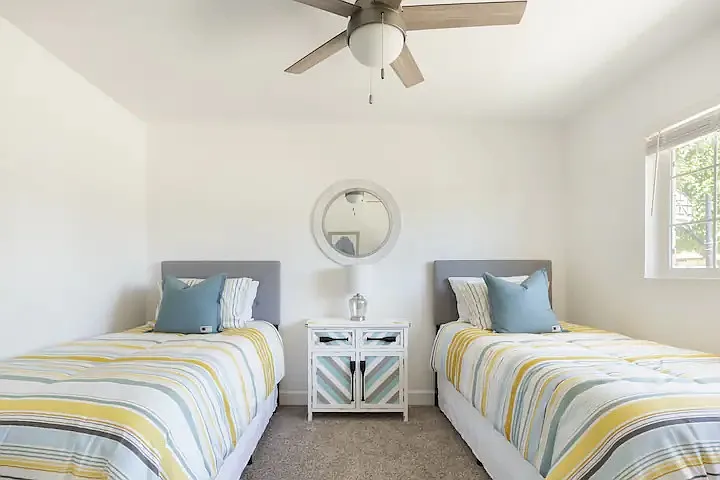 8220 E Mitchell Dr — Photo 13