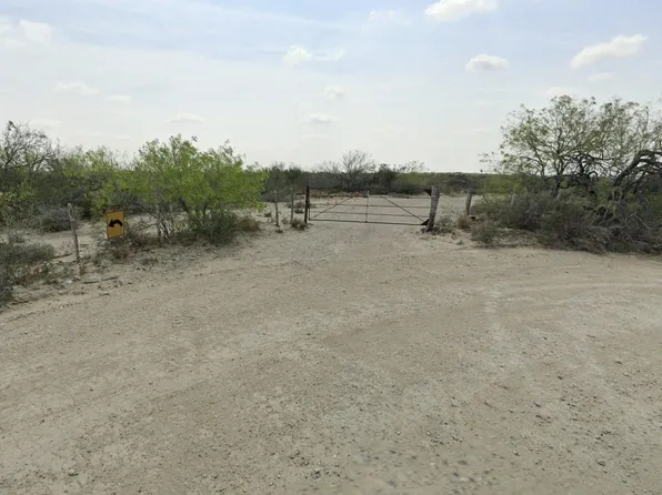 5 Flock Ln, Roma, TX 78584