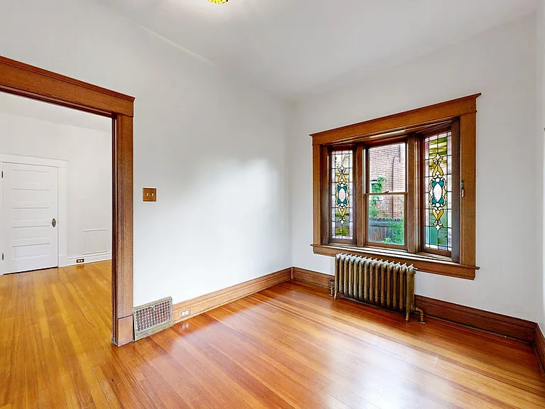 685 S Grant St — Photo 16