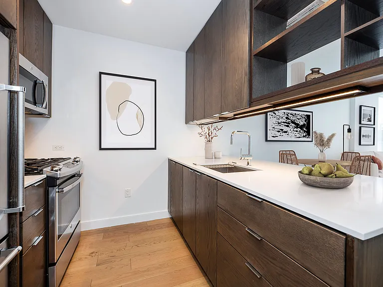 225 E 39th St #8E — Photo 6