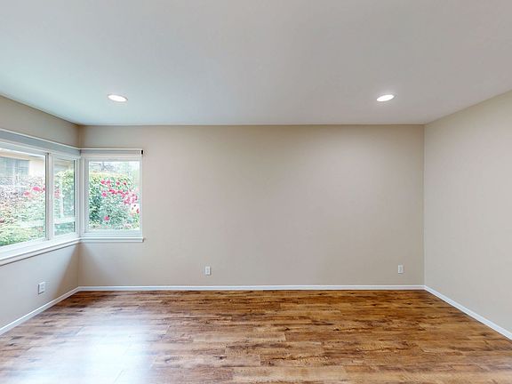 3rd image of 1515 N Altadena Dr #1517