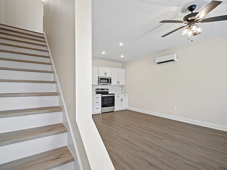 400 Parker St — Photo 22
