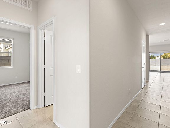 4th image of 1173 W PARADISE Way