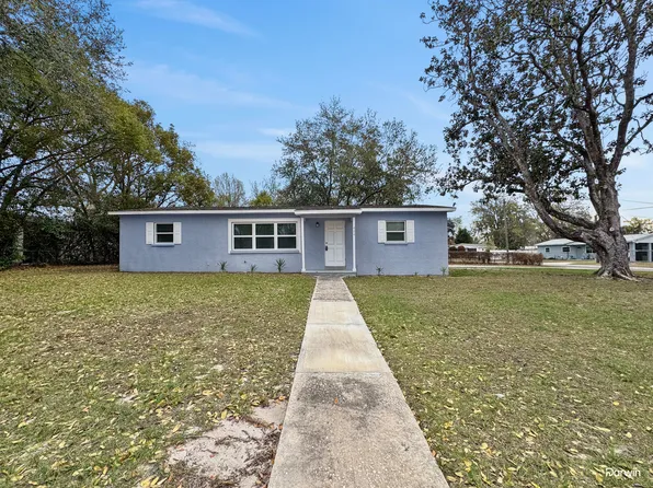 305 Pevetty Dr, Plant City, FL 33563