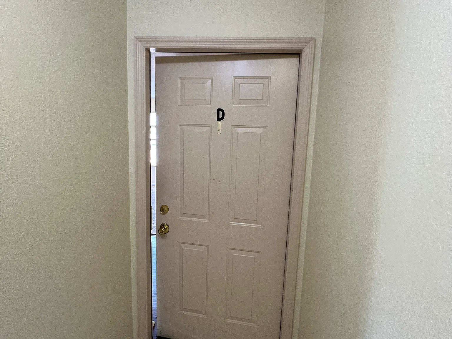2 bed, 675 sqft, $1,100 — Photo 2