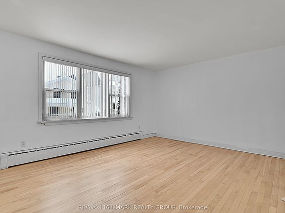 5th image of 55 Ivy Cres Unit 2